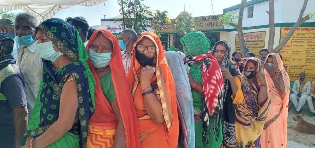 गांव की 'सरकार' बनाने में महिलाओं ने मारी बाजी