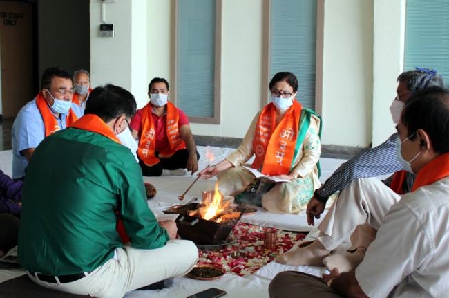 https://www.jagranimages.com/images/newimg/21042021/21_04_2021-21cty_1_21042021_382-c-2_21578640_172529.jpg