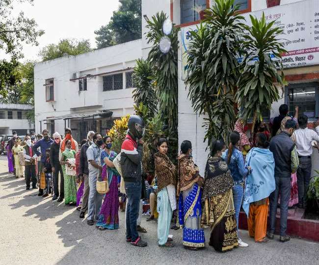 लापरवाही ने स्थिति को भयावह कर दिया।