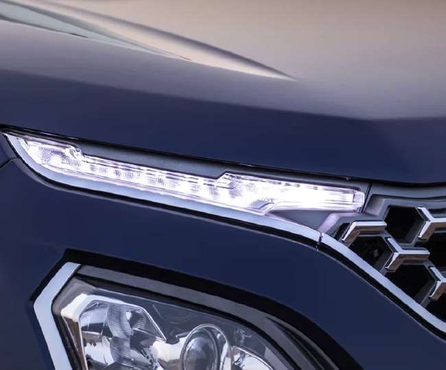 जानिए क्यों जरूरी है हेड लाइट के ऊपर दी जाने वाली ये पतली सी एलईडी स्ट्रिप