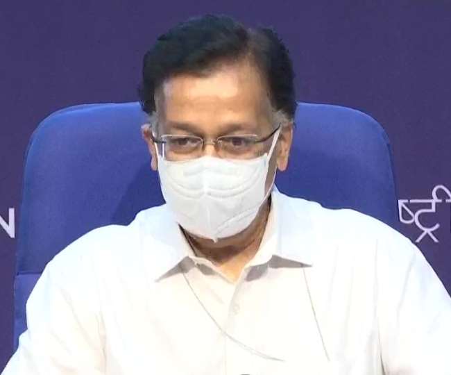 देश में कोरोना संक्रमण से हालात गंभीर होते जा रहे हैं।