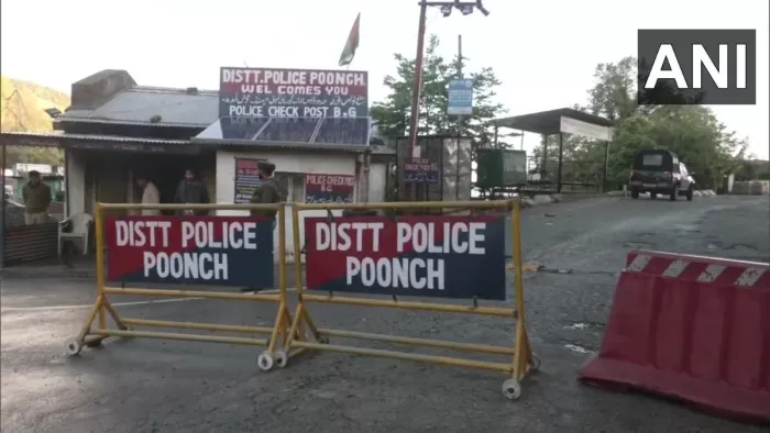 Poonch Terror Attack आतंकी हमले में 5 जवान शहीद, पुंछ में माहौल तनावपूर्ण, सामने आई तस्वीरें