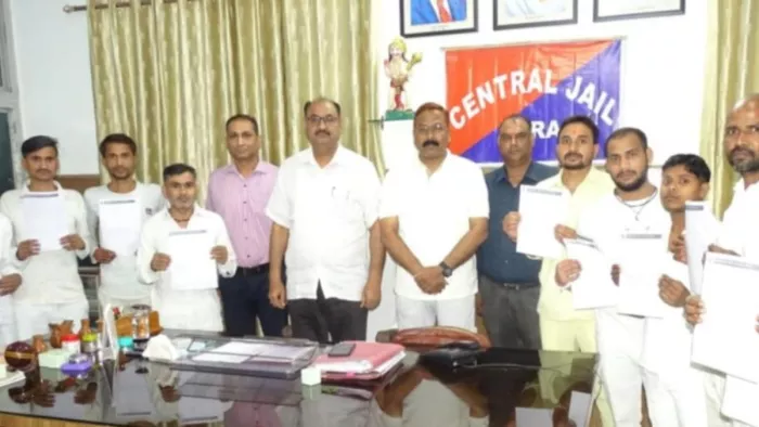 आजीवन कारावास और 48 वर्ष की उम्र, नहीं मानी हार हुए प्रथम श्रेणी पास