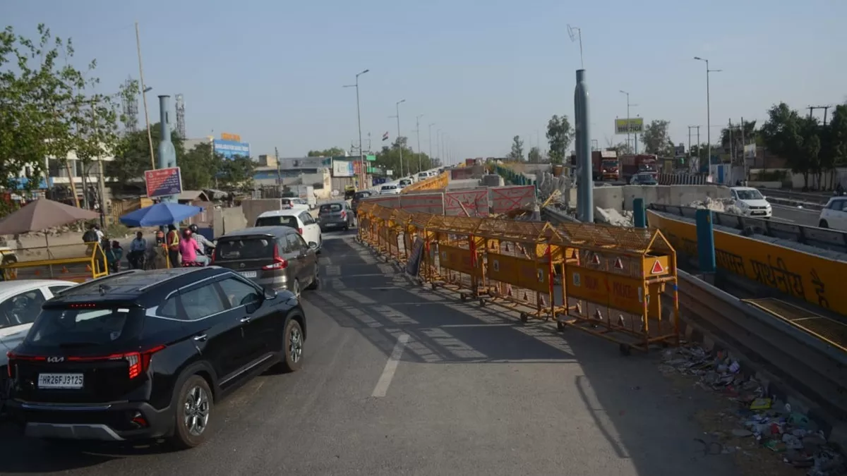 दिल्ली-हरियाणा वाले वाहन चालकों को 70 दिन बाद बड़ी राहत, सिंघु फ्लाईओवर की खुली तीन लेन