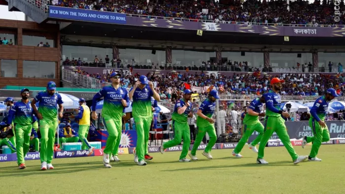 केकेआर के खिलाफ RCB ग्रीन जर्सी (Green Jersey) पहने मैदान पर क्यों उतरी?
