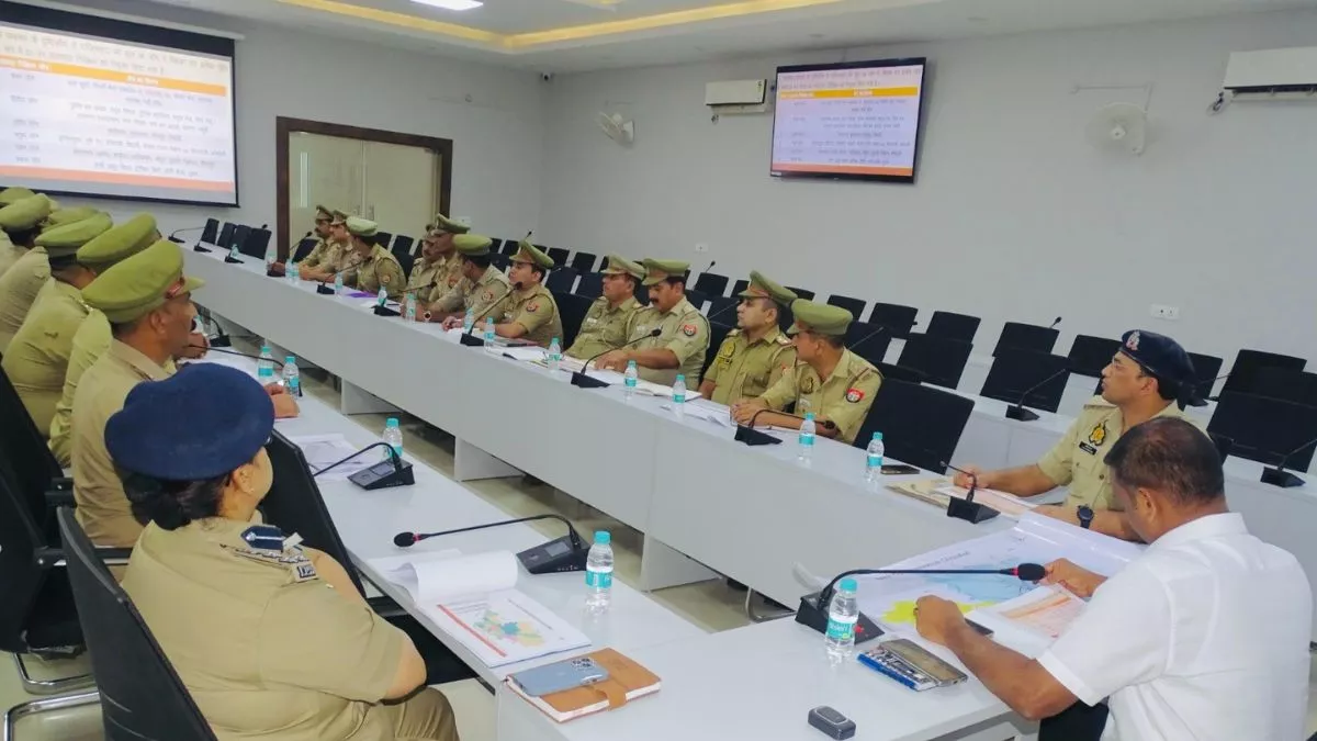 अब गाज़ियाबाद में कांस्टेबल नहीं काटेंगे चालान, संभालेंगे ट्रैफिक की जिम्मेदारी