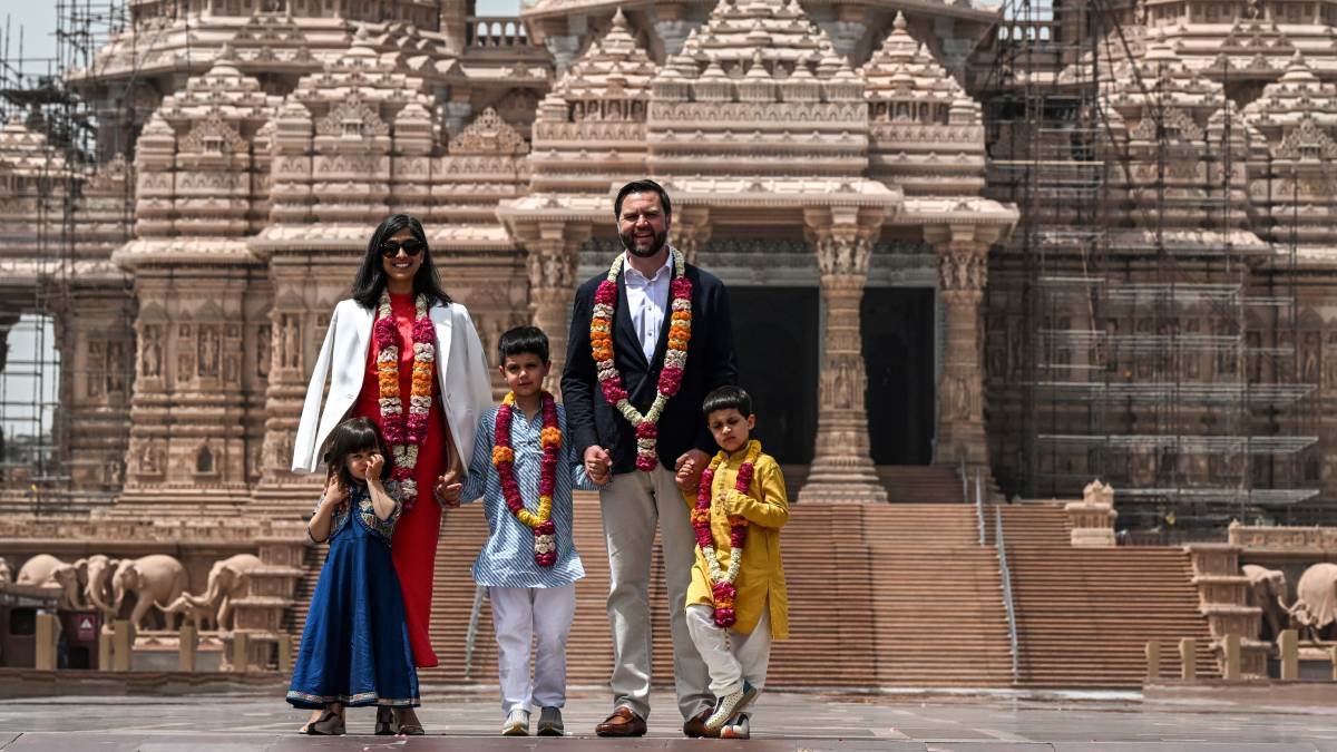 https://www.jagranimages.com/images/newimg/21042025/21_04_2025-jd_vance_family_23922729_18478312.jpg