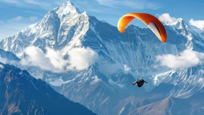 हिमाचल प्रदेश में इन जगहों पर एडवेंचर स्पोर्ट्स कर ले सकते हैं मजा। (Image Credit- Freepik)