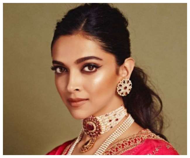 21 05 2020 deepika padukon kiss 20290732 Deepika Padukone