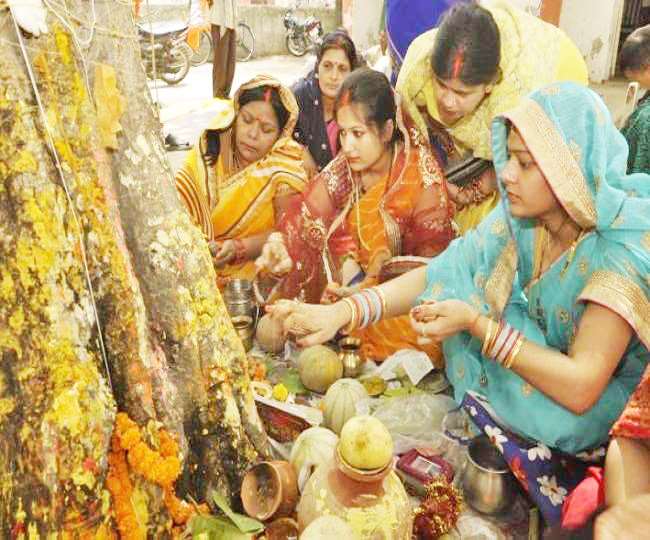 Vat Savitri : वट सावित्री कल, इस विधि से पूजा करना होता है अधिक फलदायी