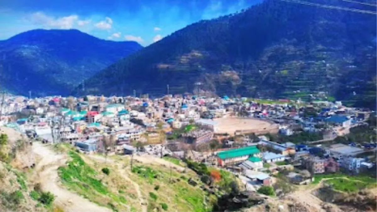 Jammu Kashmir : 27 साल बाद आतंकवाद का गढ़ रहे जिला डोडा में लग रहा देशभक्तों का मेला