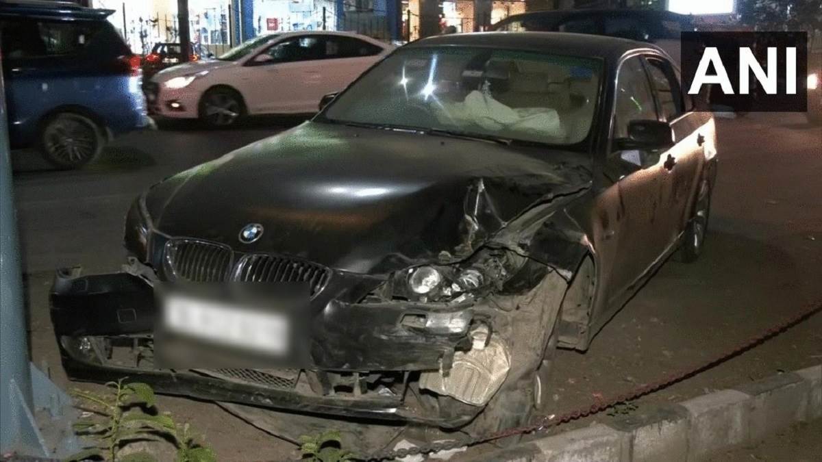 https://www.jagranimages.com/images/newimg/21052023/21_05_2023-delhi_woman_driving_bmw_23419233.jpg