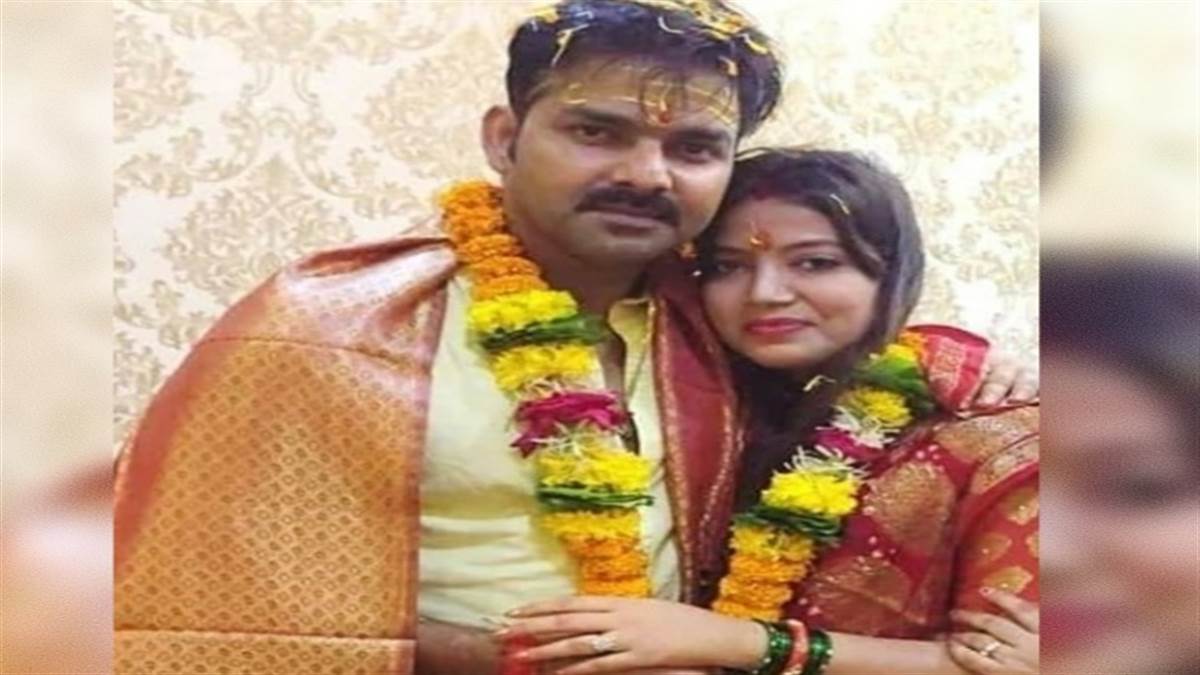 pawan singh s wife jyoti singh video indicates she is broken down after separation from bhojpuri star