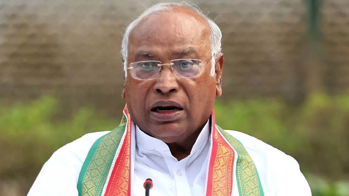 https://www.jagranimages.com/images/newimg/21052024/21_05_2024-kharge_1_23721654_223459898.jpg
