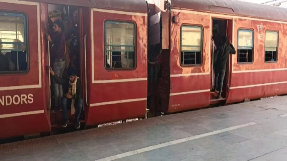 Summer Special Train: प्रवासी मजदूरों के लिए खुशखबरी, आनंद विहार से जोगबनी के बीच चलेगी समर स्पेशल ट्रेन