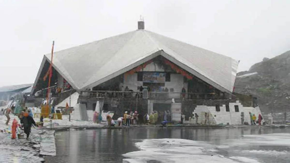 https://www.jagranimages.com/images/newimg/21052025/21_05_2025-22_02_2024-hemkund_sahib_23659118_23943308.jpg