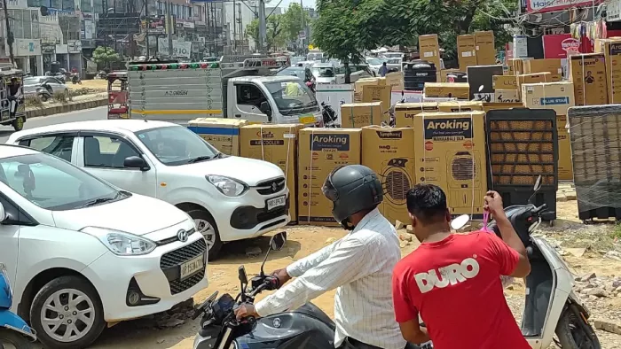 Bulldozer Action: क्या अब यहां भी गरजेगा बुलडोजर? अतिक्रमण से लग रहा है ...