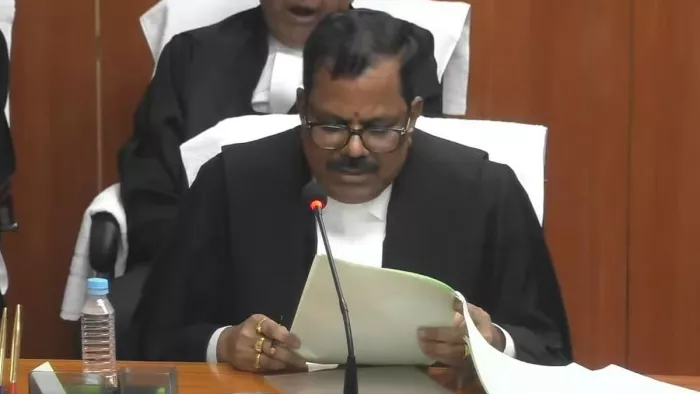 'मेरी पत्नी बीमार हैं, लेकिन मेरा ट्रांसफर नहीं किया गया'; विदाई समारोह ...