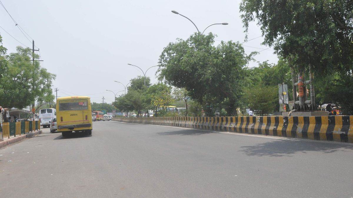 ncr 5 km long elevated road will be built on mp one road in noida and now to complete a 30 minute journey in 10 minutes
