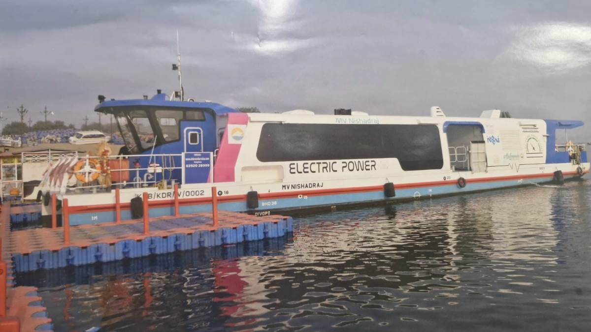 https://www.jagranimages.com/images/newimg/21052025/21_05_2025-patna_water_metro_23942500.jpg