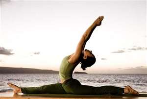 योग का मानव जीवन में बहुत महत्व है।