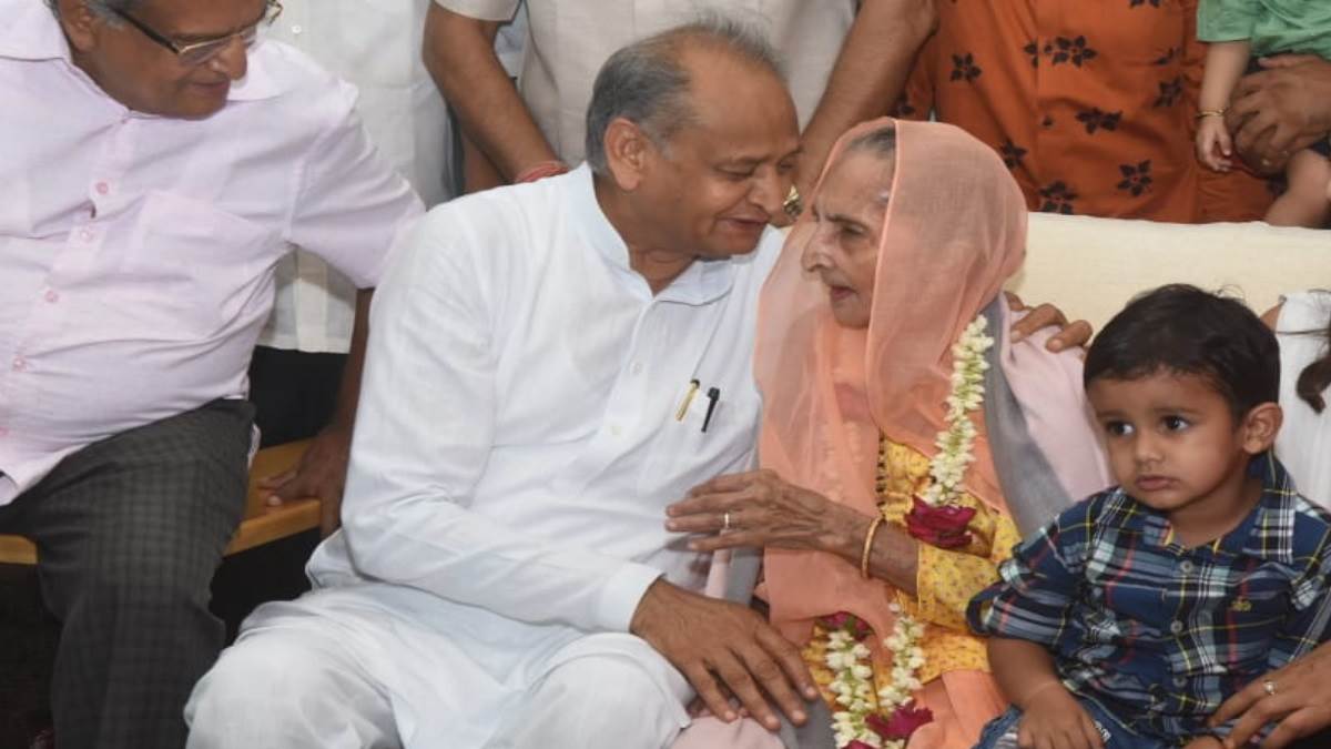 https://www.jagranimages.com/images/newimg/21062022/21_06_2022-ashok_gehlot_22824812.jpg
