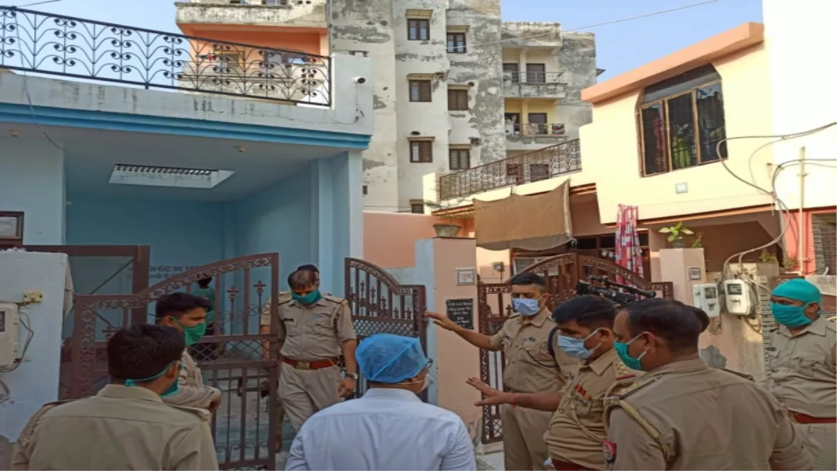 Agra News: आगरा में निशाने पर गैंगस्टर्स, अब नशीली दवाओं के तस्कर का मकान सीज