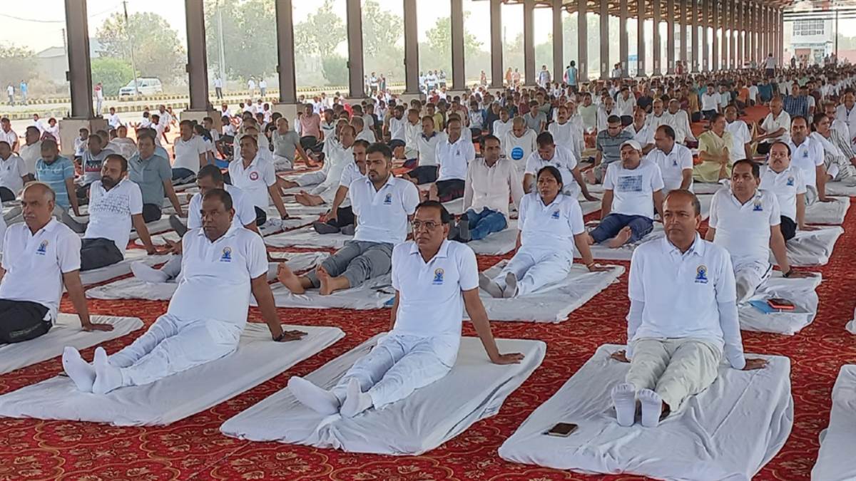https://www.jagranimages.com/images/newimg/21062023/21_06_2023-1_-_2023-06-21t140337.459_23447642.jpg