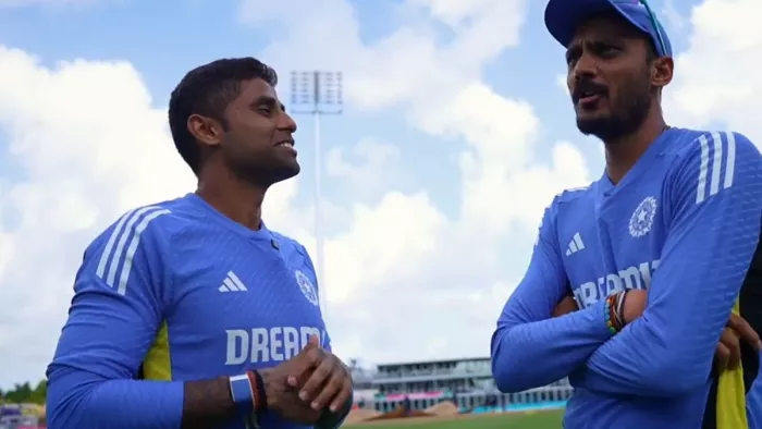 सूर्यकुमार यादव ने अफगानिस्तान मैच के बाद लिए अक्षर पटेल के मजे (BCCI Video Screegrab)