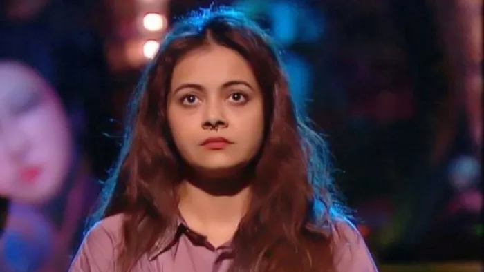 Devoleena Bhattacharjee slams viral Vada Pao girl