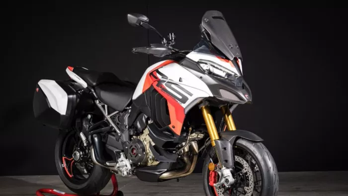 Ducati Multistrada V4 RS इंडियन वेबसाइट पर लिस्ट हो गई है।