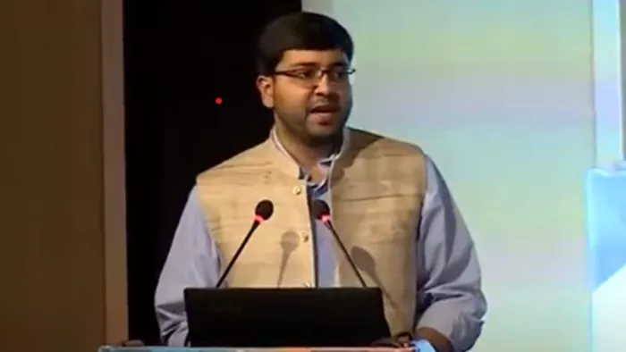 विश्व बैंक में प्रतिनियुक्त किए गए झारखंड कैडर के IAS अधिकारी राय महिमापत रे।