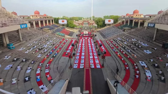 Punjab Celebrating Yoga Day 2024 Live: अटारी वाघा बॉर्डर पर बीएसएफ के जवानों ने किया योग।