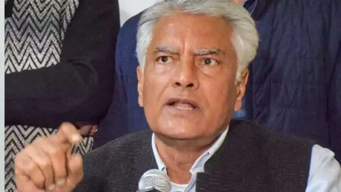 सीएम को नहीं भूलनना चाहिए कि वह मुख्यमंत्री पद पर बैठे हैं: सुनील जाखड़