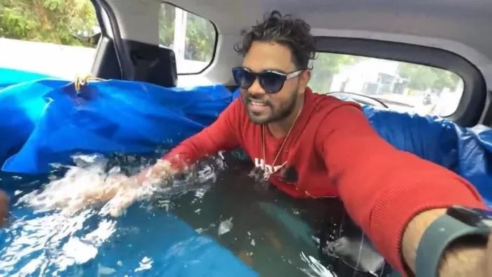 YouTuber को सोशल मीडिया पर हवाबाजी करना भारी पड़ गया है।