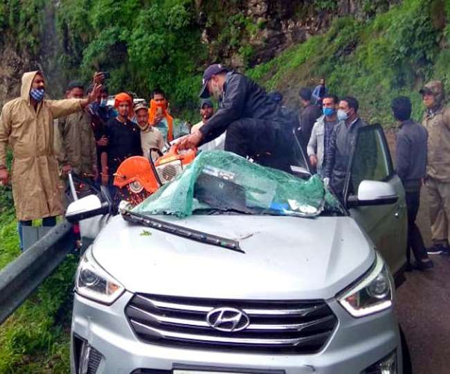 मानसून सीजन में जानलेवा साबित हो रहा पहाड़ों का सफर, जिंदगी पर आफत बनकर