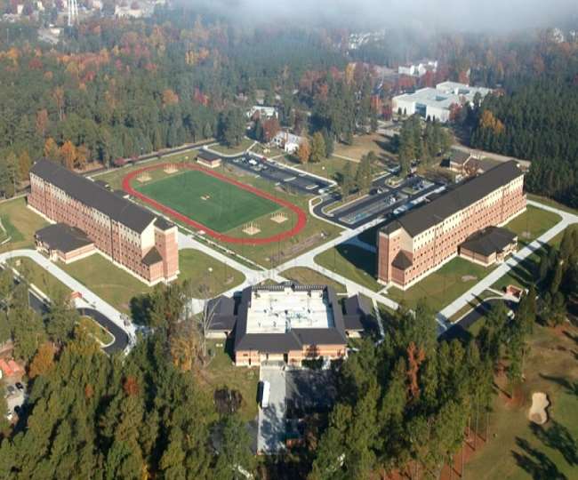 Us military base in Virginia to house 2500 afghans