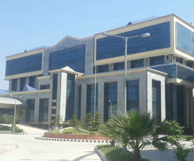 श्रीलाल बहादुर शास्‍त्री मेडिकल कॉलेज व अस्पताल में अब पैरामेडिकल की पढ़ाई भी होगी।