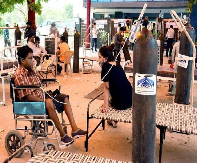 कोरोना की दूसरी लहर में बड़ा मुद्दा बनी आक्सीजन फिर से राजनीति का केंद्र बन गई है।