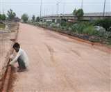 आश्रम से सराय कालेखां जाने वाले मार्ग का काम भी जल्द ही पूरा होगा।