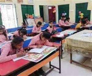 परिषदीय स्‍कूल में पढ़ाई करते बच्‍चों की फाइल फोटो, जेएनएन।