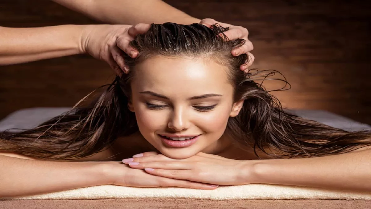 Hair Care Tips: मानसून सीजन में बालों की देखभाल के लिए फॉलो करें ये आसान  टिप्स - Hair Care Tips Follow These Easy Tips For Hair Care During Monsoon