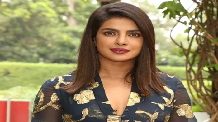 बॉलीवुड अदाकारा प्रियंका चोपड़ा की तरह फिट रहने और खूबसूरत दिखने के लिए फॉलो करें ये डाइट प्लान