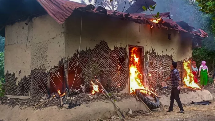 मणिपुर में 'मीरा पैबी' से निपटने के लिए महिला बलों की जरूरत (फोटो: एपी)
