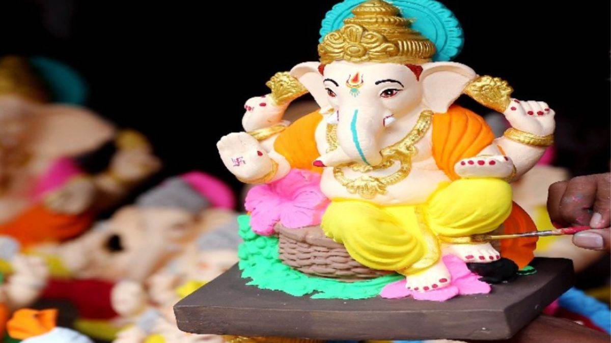 https://www.jagranimages.com/images/newimg/21072024/21_07_2024-idols_of_clay_23762610.jpg