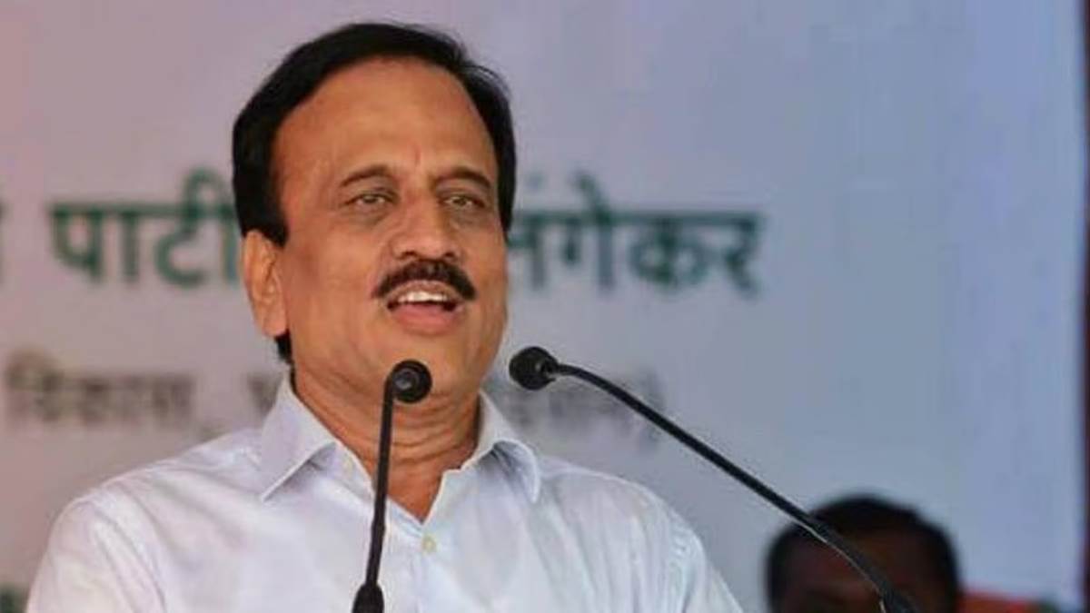 maharashtra politics shiv sena ubt mp in touch with bjp claims girish mahajan