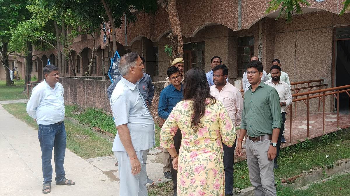 https://www.jagranimages.com/images/newimg/21072025/21_07_2025-jnv_lakhimpur_dainik_jagran_23990130.jpg