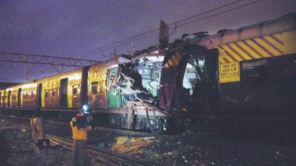 https://www.jagranimages.com/images/newimg/21072025/21_07_2025-mumbai_train_blast__23990655.jpg