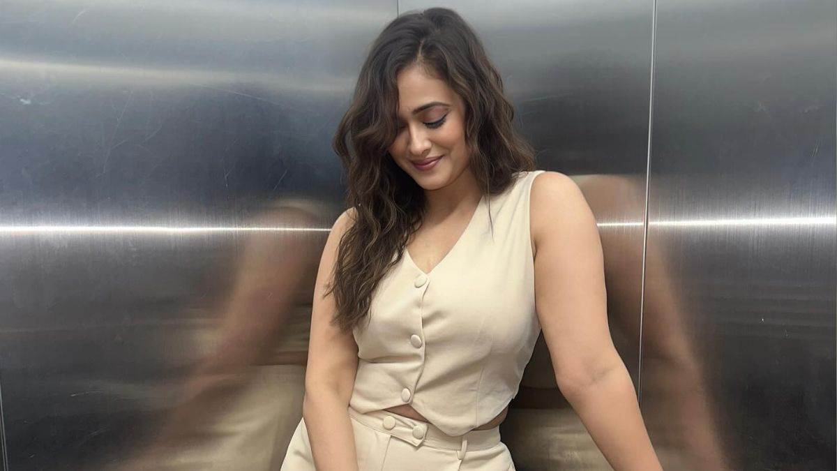 https://www.jagranimages.com/images/newimg/21072025/21_07_2025-shweta_tiwari_photos_1_23990544.jpg
