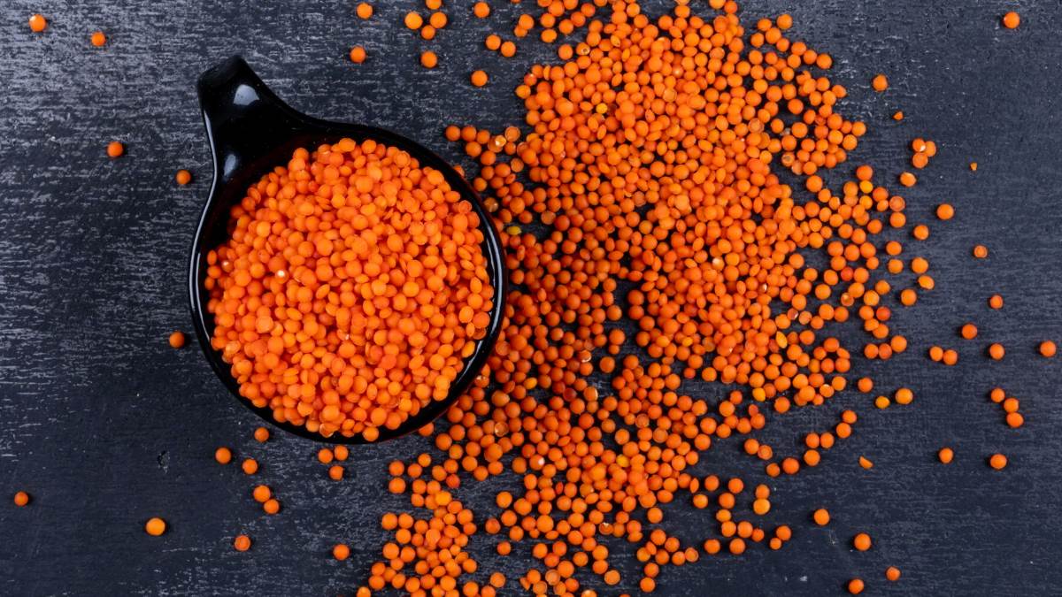 masoor dal face packs get glowing and healthy complexion within a week with masoor dal use it like this